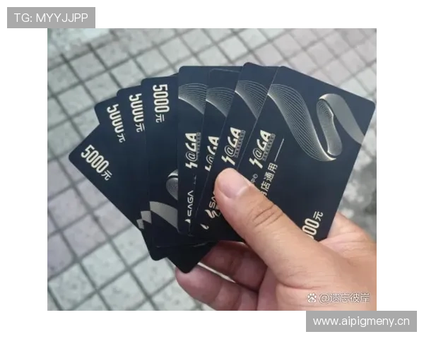 李冰洁训练完直接拎包去商场刷空卡