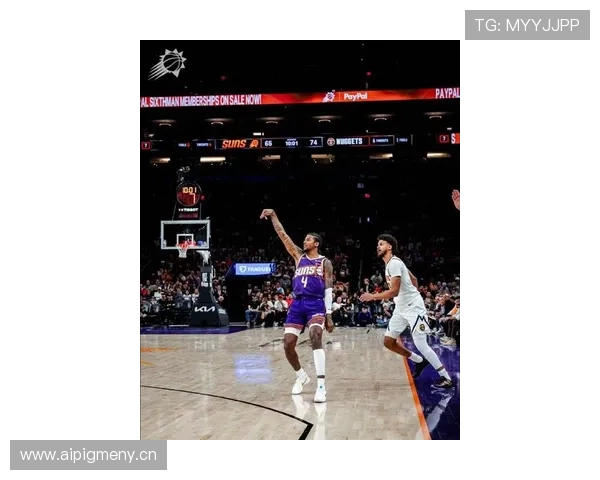 布克利用挡拆拉开空间提升命中率，超越昔日得分表现