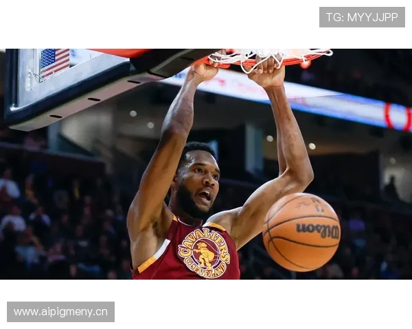 路易斯·斯科拉高效内线背身单打提升球队得分稳定性