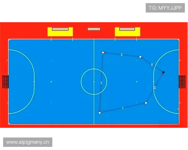 间接任意球手势规则详解，裁判如何准确示意判罚类型？